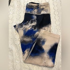 Lululemon Wunder Under crop tie-dye leggings size 8. Excellent condition